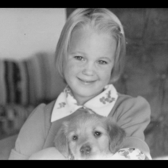 Meet your Posher, Cynthia - Picture 1 of 1